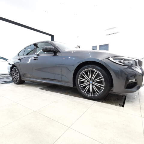 Bmw 3 zabezpieczenie całego frontu folią Aqua Shield PRO, powłoka ochronna Grafen, zabezpieczenie szyb i felg powłoką ochronną